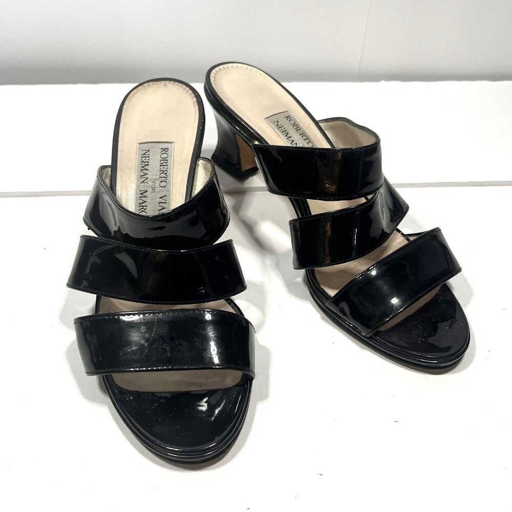 Roberto Vianni for NEIMAN MARCUS Black Patent Strappy Low Heel Sandals 7-1/2B
